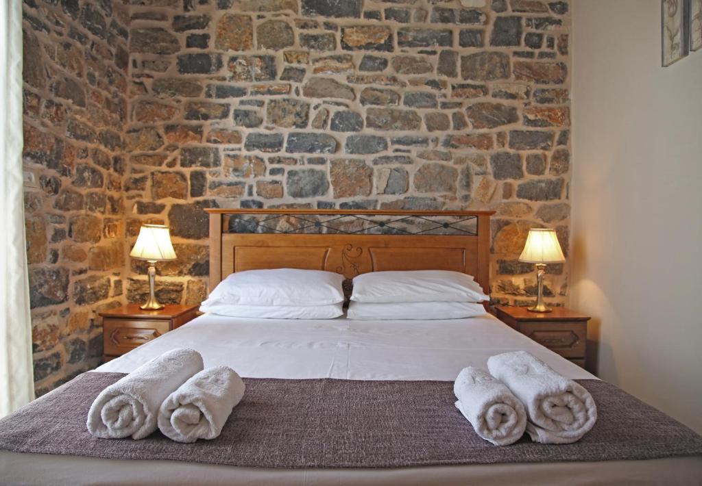 kalo nero apartments - staousa 1