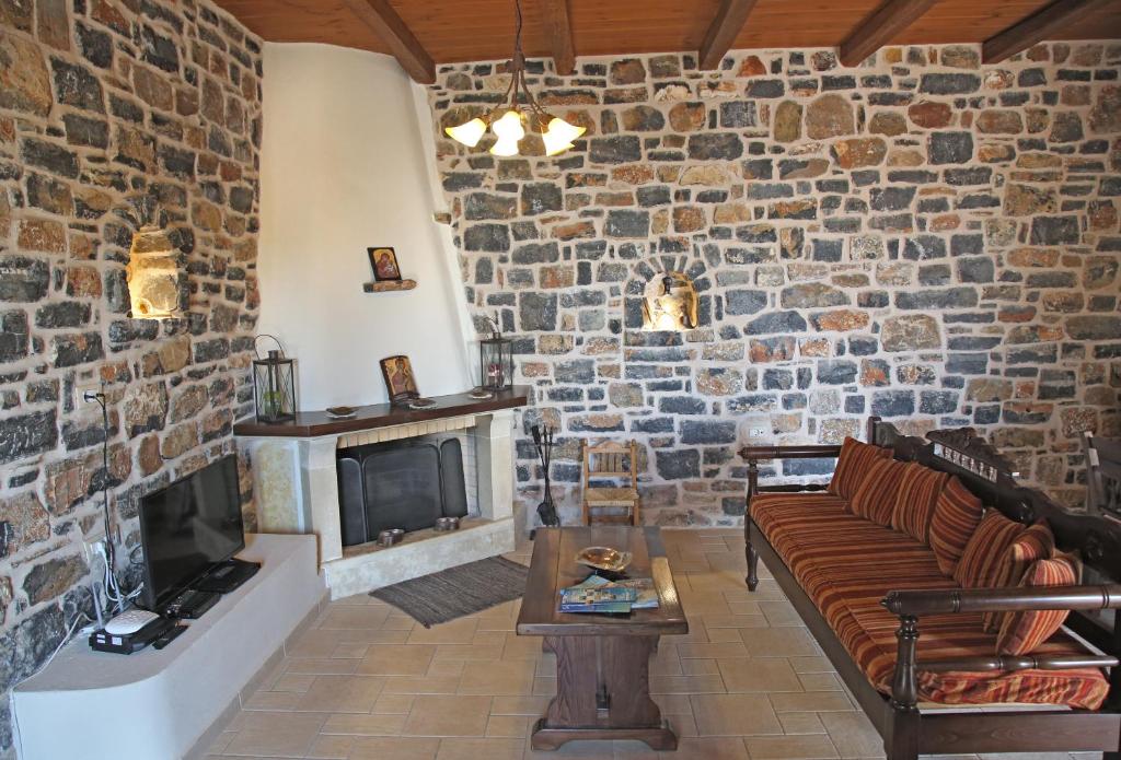 kalo nero apartments - staousa 4